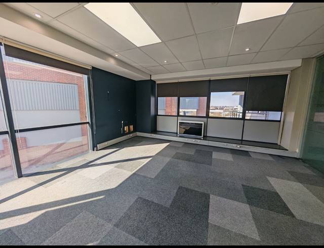 551M² OFFICE TO LET IN RANDJESPARK